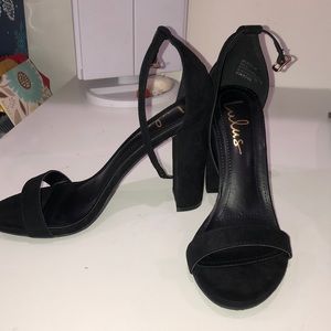 Lulus plain black chunky Suede 4 inch heels